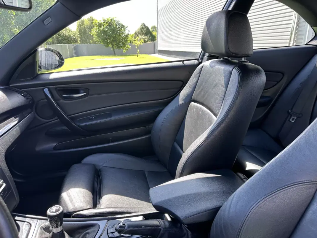 BMW 120 2009 - 9900 EUR, 220000 km - AUTO.MOTO.pt - 220000km - foto 37 de 60