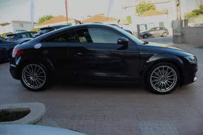 Audi TT Coupé 2010 — foto 4 de 29
