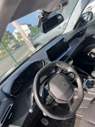Peugeot 2008 2023 — foto 5 de 7