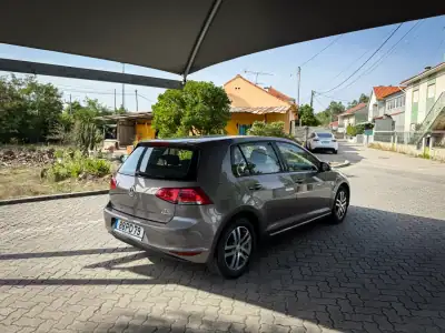 Volkswagen Golf 2015 - 13800 EUR, 124900 km - AUTO.MOTO.pt - 124900km - foto 12 de 12
