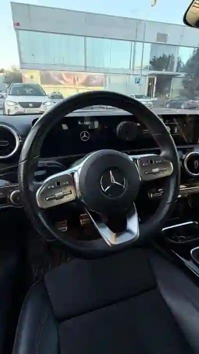 Mercedes-Benz A 180 2020 - 22500 EUR, 73000 km - 73000km - foto 12 de 14