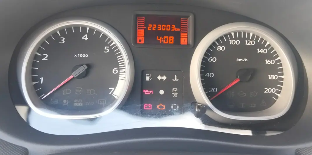 Dacia Duster 2010 - 7650 EUR, 223003 km - 223003km - foto 12 de 12