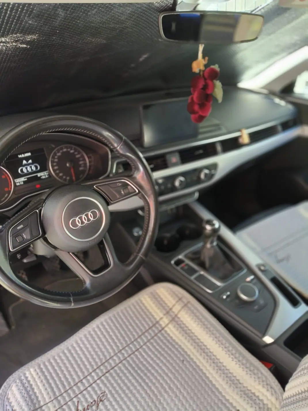 Audi A4 2016 - 15900 EUR, 145380 km - 145380km - foto 9 de 15