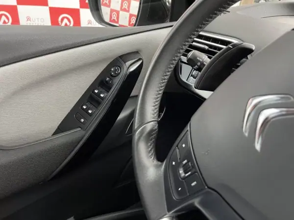Citroën Grand C4 Spacetourer 2021 - 22490 EUR, 84915 km - AUTO.MOTO.pt - 84915km - foto 18 de 22