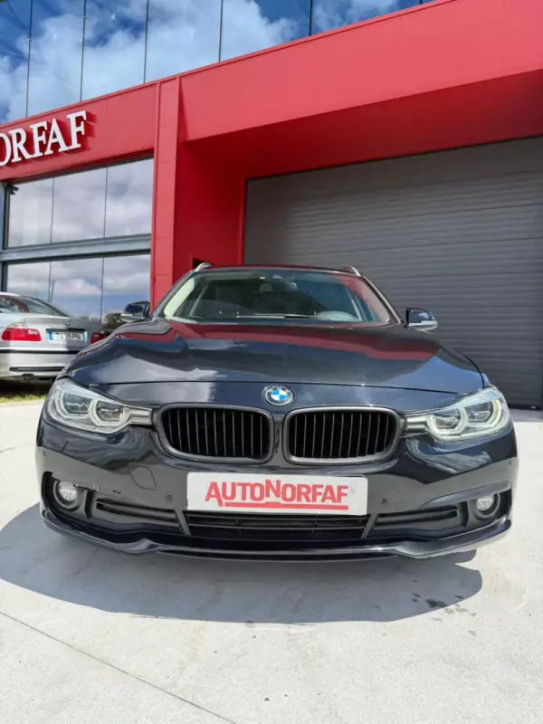 BMW 320 2015 - 13000 EUR, 370303 km - AUTO.MOTO.pt - 370303km - foto 2 de 17