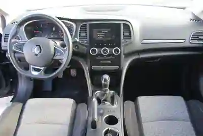 Renault Mégane Sport Tourer 2021 - 14490 EUR, 95250 km - AUTO.MOTO.pt - 95250km - foto 7 de 10