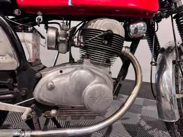 MV Agusta 1978 - 12900 EUR, 3500 km - AUTO.MOTO.pt - 3500km - foto 4 de 16
