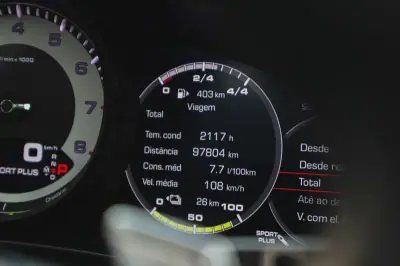 Porsche Panamera Sport Turismo 2019 - 69880 EUR, 97640 km - AUTO.MOTO.pt - 97640km - foto 55 de 71