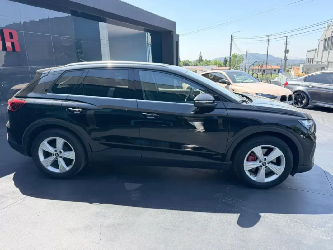 Audi Q4 e-tron 2022 - 36000 EUR, 57000 km - AUTO.MOTO.pt - 57000km - foto 3 de 9
