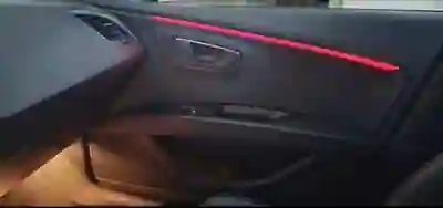 SEAT Leon ST 2017 - 13000 EUR, 170000 km - AUTO.MOTO.pt - 170000km - foto 9 de 13