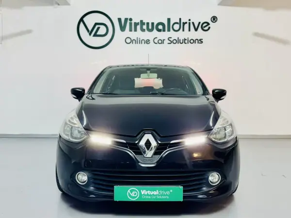 Renault Clio 2012 - 5750 EUR, 228000 km - AUTO.MOTO.pt - 228000km - foto 2 de 44