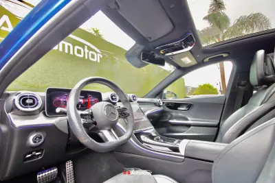 Mercedes-Benz C 300 2022 - 43500 EUR, 65000 km - AUTO.MOTO.pt - 65000km - foto 45 de 47