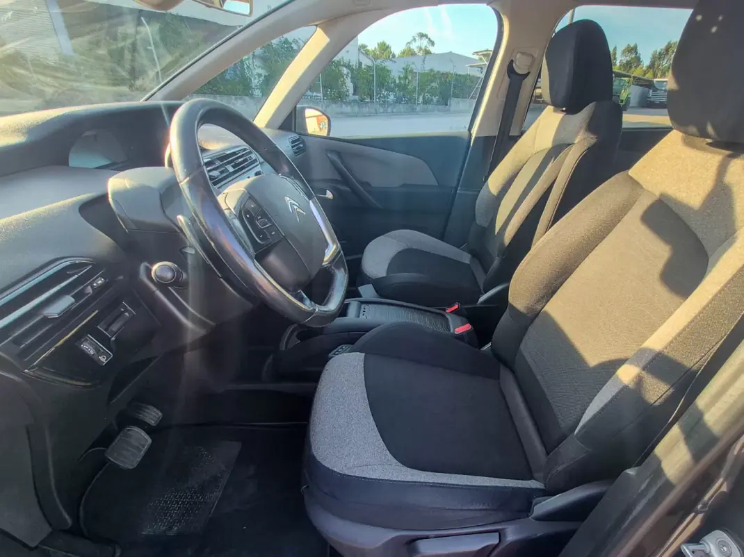 Citroën C4 Picasso 2015 - 10900 EUR, 268750 km - 268750km - foto 4 de 7