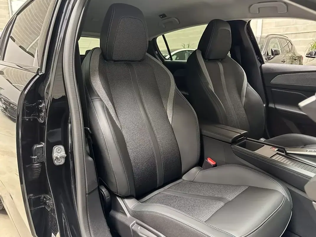 Peugeot 308 2023 - 19950 EUR, 12952 km - AUTO.MOTO.pt - 12952km - foto 11 de 50