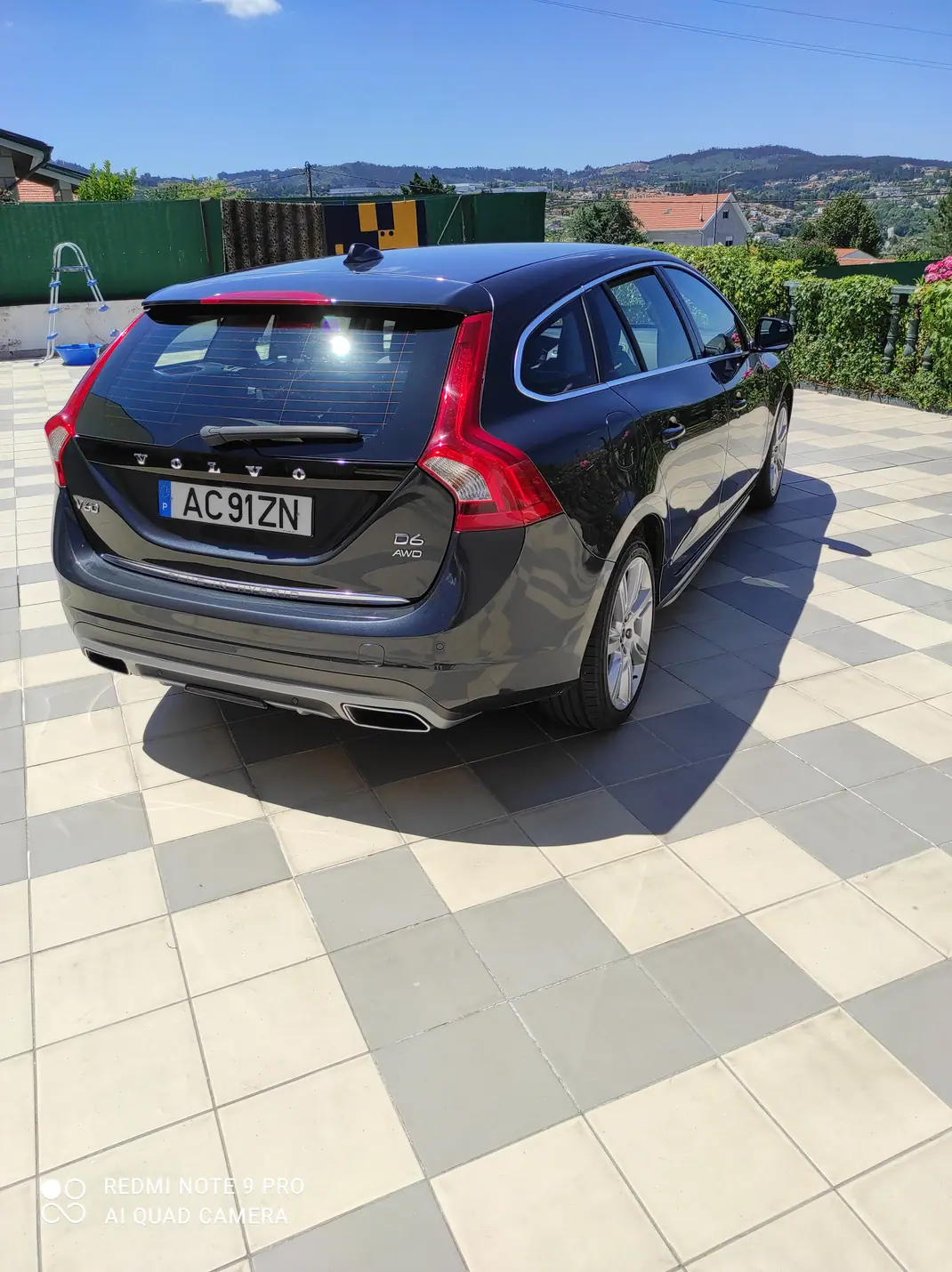 Volvo V60 2015 - 12500 EUR, 175000 km - AUTO.MOTO.pt - 175000km - foto 5 de 13