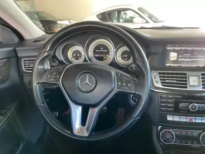 Mercedes-Benz CLS 250 2011 - 18500 EUR, 199900 km - AUTO.MOTO.pt - 199900km - foto 26 de 43