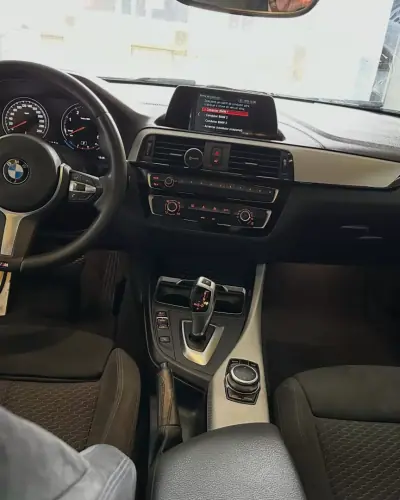 BMW 116 2018 - 18450 EUR, 214000 km - AUTO.MOTO.pt - 214000km - foto 14 de 20