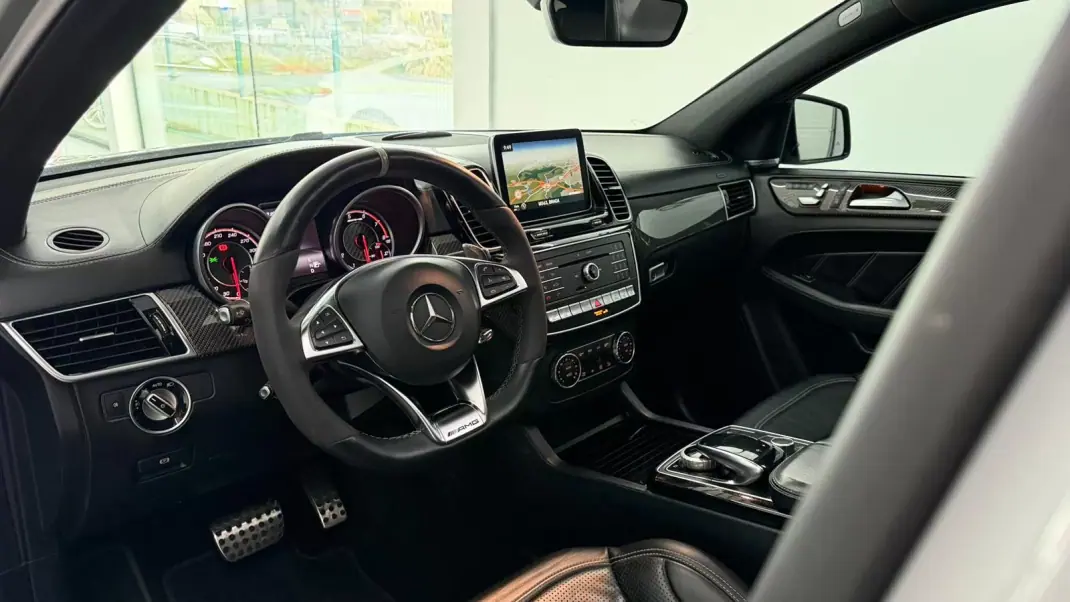 Mercedes-Benz GLE 63 AMG 2015 - 99990 EUR, 149475 km - AUTO.MOTO.pt - 149475km - foto 40 de 42
