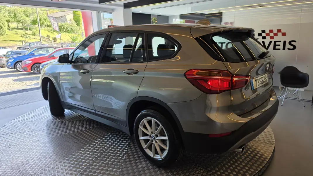 BMW X1 2016 - 22500 EUR, 76896 km - AUTO.MOTO.pt - 76896km - foto 22 de 61
