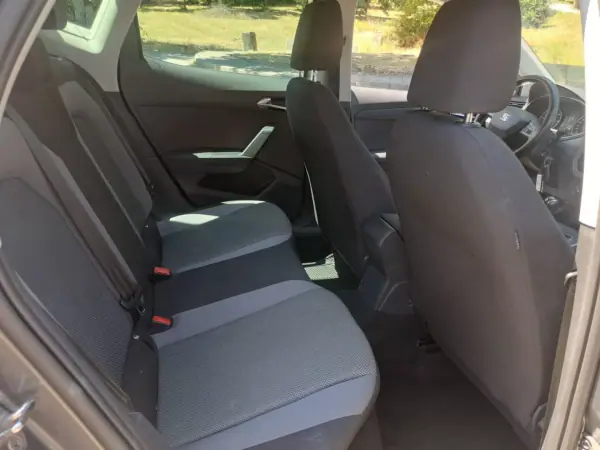 SEAT Arona 2018 - 14990 EUR, 93000 km - AUTO.MOTO.pt - 93000km - foto 12 de 12