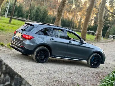 Mercedes-Benz GLC 350 2017 - 46490 EUR, 160000 km - AUTO.MOTO.pt - 160000km - foto 4 de 25
