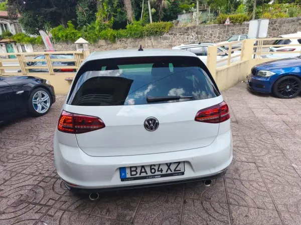 Volkswagen Golf 2014 - 17900 EUR, 195000 km - AUTO.MOTO.pt - 195000km - foto 8 de 32