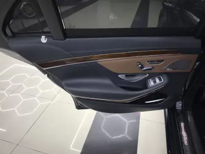 Mercedes-Benz S 500 2015 - 49950 EUR, 179351 km - AUTO.MOTO.pt - 179351km - foto 46 de 56