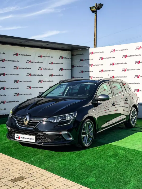 Renault Mégane 1.5 dCi GT Line 2016 Diesel — 160 445 km Renault Mégane 1.5 dCi GT Line 2016 Diesel