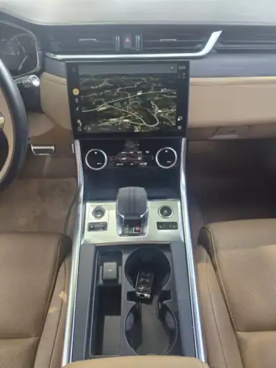 Jaguar XF 2023 - 36450 EUR, 62500 km - AUTO.MOTO.pt - 62500km - foto 15 de 21