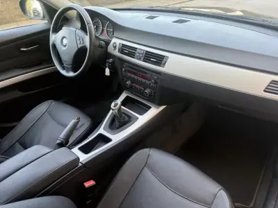 BMW 316 2010 - 8990 EUR, 215000 km - AUTO.MOTO.pt - 215000km - foto 15 de 27