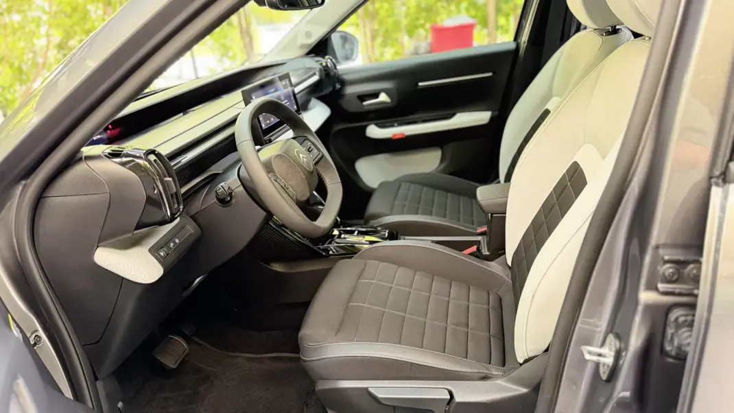 Citroën e-C3 2025 - 21500 EUR, 8295 km - AUTO.MOTO.pt - 8295km - foto 13 de 28