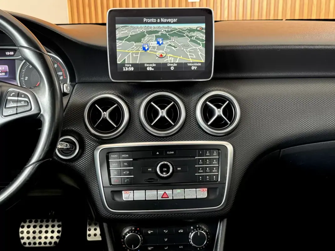 Mercedes-Benz A 180 2015 - 15999 EUR, 219500 km - AUTO.MOTO.pt - 219500km - foto 80 de 110