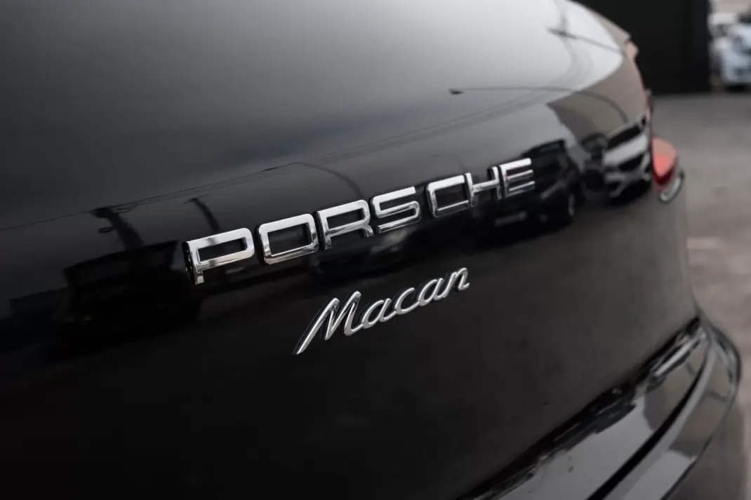 Porsche Macan 2014 - 35600 EUR, 199000 km - AUTO.MOTO.pt - 199000km - foto 21 de 47