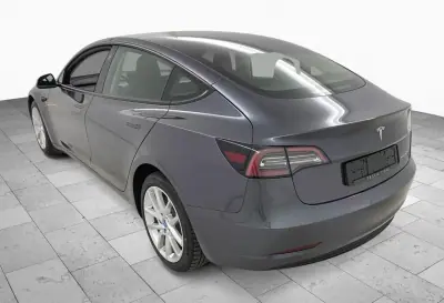 Tesla Model 3 2023 - 30900 EUR, 37000 km - AUTO.MOTO.pt - 37000km - foto 3 de 14
