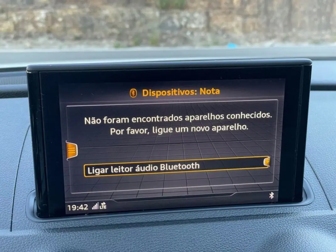 Audi A3 Limousine 2019 - 24999 EUR, 107600 km - AUTO.MOTO.pt - 107600km - foto 31 de 43