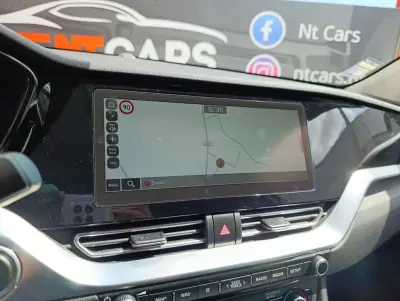 Kia Niro 2022 - 19250 EUR, 130477 km - 130477km - foto 9 de 23