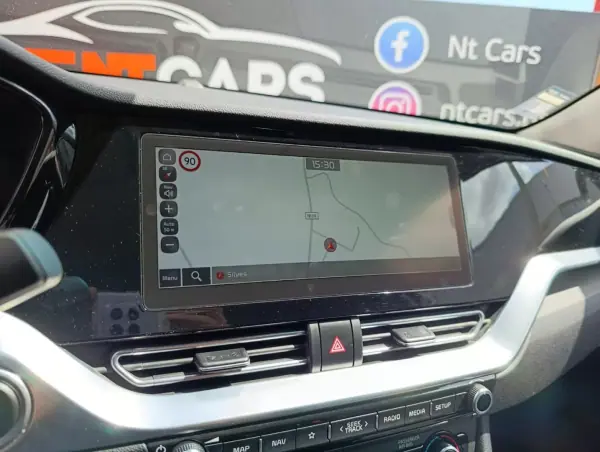 Kia Niro 2022 - 19250 EUR, 130477 km - 130477km - foto 9 de 23