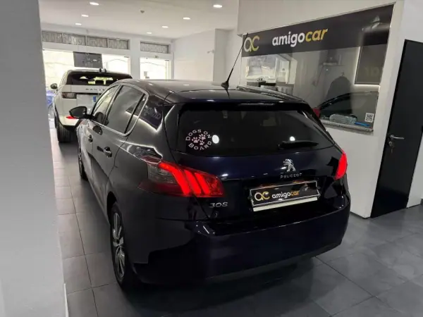 Peugeot 308 2019 - 11950 EUR, 251116 km - AUTO.MOTO.pt - 251116km - foto 4 de 16