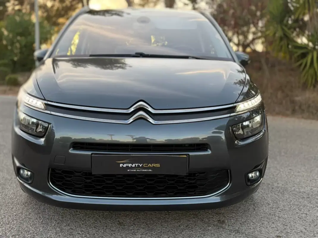 Citroën C4 Grand Picasso 2015 - 11999 EUR, 140000 km - 140000km - foto 4 de 19