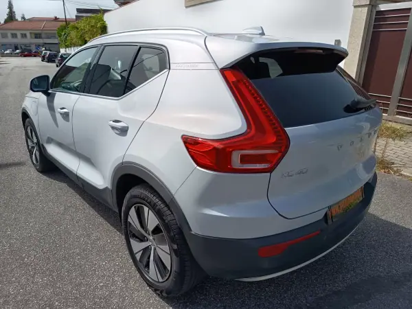 Volvo XC 40 2020 - 23990 EUR, 116700 km - AUTO.MOTO.pt - 116700km - foto 15 de 26
