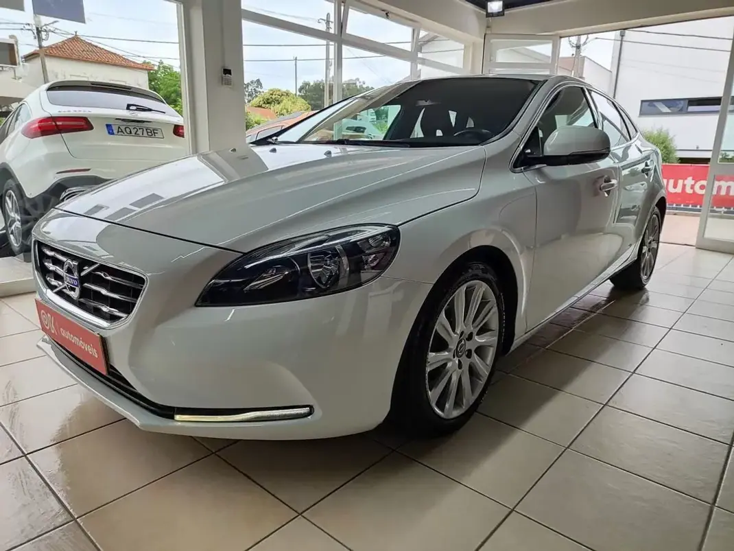 Volvo V40 2013 - 7750 EUR, 298000 km - AUTO.MOTO.pt - 298000km - foto 7 de 36