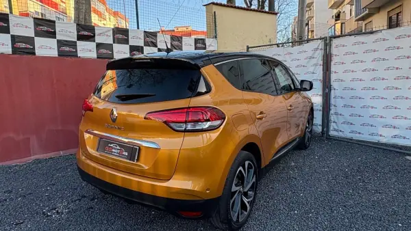 Renault Scénic 2019 - 16900 EUR, 69000 km - AUTO.MOTO.pt - 69000km - foto 5 de 12