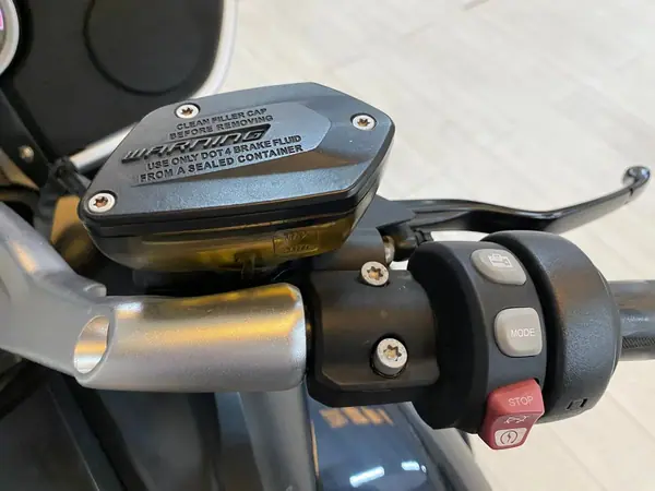 BMW R 12 Base 2014 - 12500 EUR, 66400 km - AUTO.MOTO.pt - 66400km - foto 12 de 18