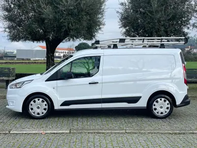 Ford Transit Connect 2021 - 15450 EUR, 114000 km - AUTO.MOTO.pt - 114000km - foto 10 de 26