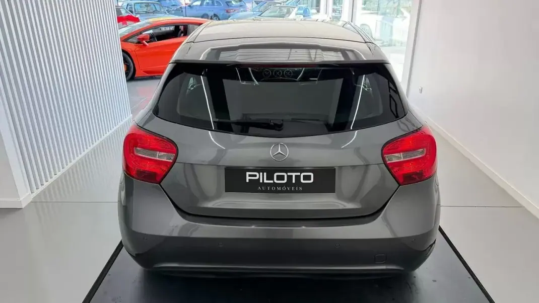 Mercedes-Benz A 180 2013 - 12990 EUR, 237399 km - AUTO.MOTO.pt - 237399km - foto 7 de 28