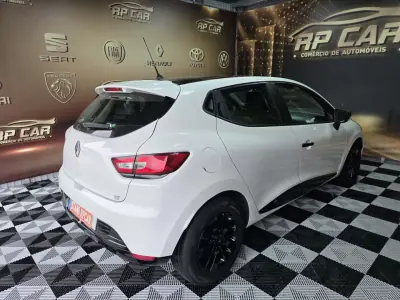 Renault Clio 2014 - 8990 EUR, 189000 km - AUTO.MOTO.pt - 189000km - foto 10 de 15
