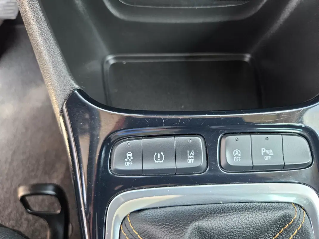 Opel Crossland X 2018 - 12800 EUR, 112200 km - 112200km - foto 39 de 45