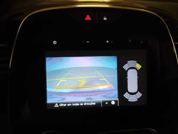 Renault Captur 2018 - 13500 EUR, 103000 km - 103000km - foto 2 de 5