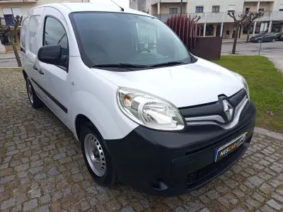 Renault Kangoo 1.5 Dci , 3 Lugares, Iva dedutivel 2016 - 9990 EUR, 102740 km - AUTO.MOTO.pt - 102740km - foto 3 de 10