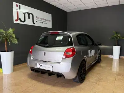 Renault Clio 2006 - 17500 EUR, 148741 km - AUTO.MOTO.pt - 148741km - foto 4 de 12